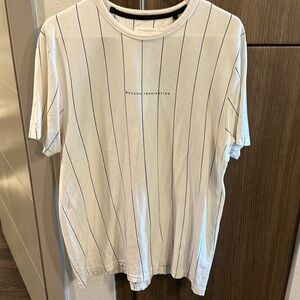 Men’s Beyond Imagination T shirt Size XL